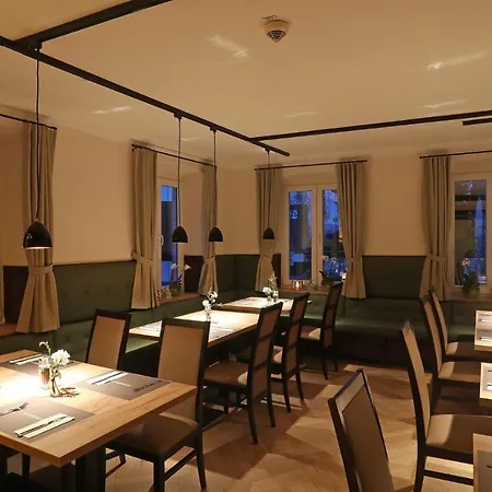 & Gutsgasthaus Koeberle Hotel *