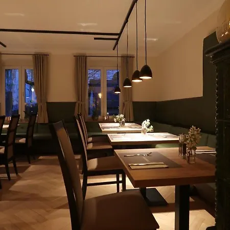 & Gutsgasthaus Koeberle *