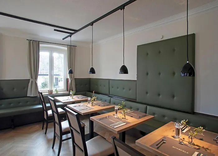 호텔 & Gutsgasthaus Koeberle